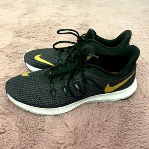 Women’s Nike running shoes